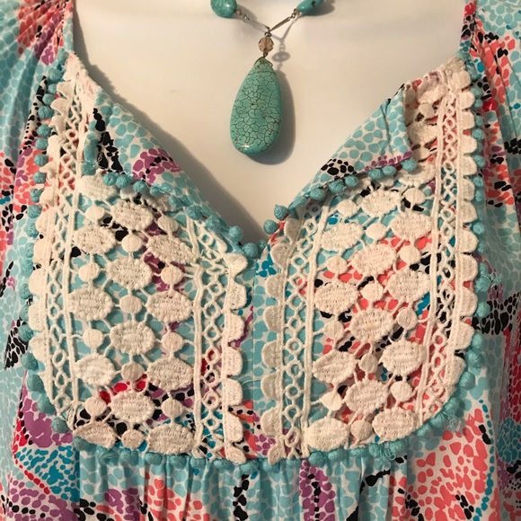 Crown and Ivy top with White lace. - Picture 2 of 8